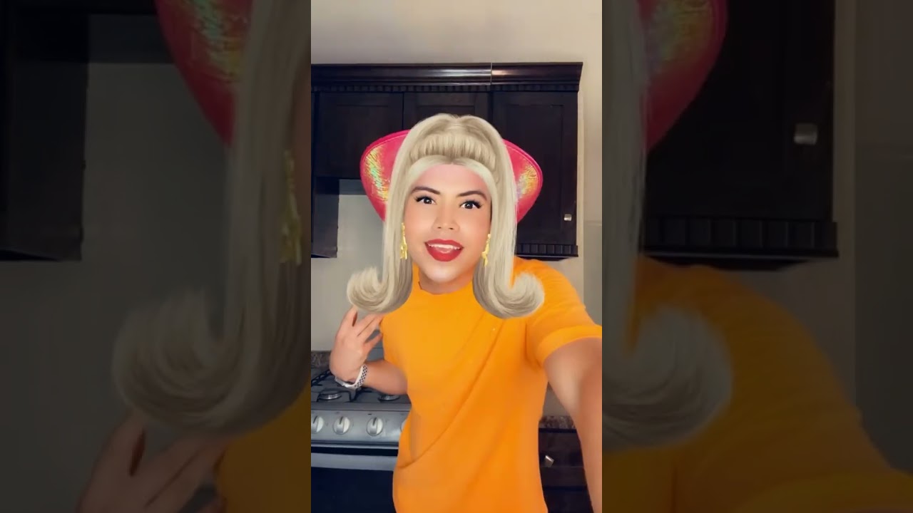 DELFINA Y SU PEOR FIESTA👭🏼🎈🤡