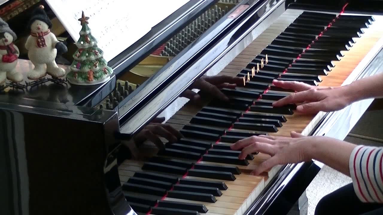 クリスマスにぴったりなピアノ曲10選 大人 子供向け 楽譜も紹介 Edy Classic クリスマスにぴったりなピアノ曲10選 大人 子供向け 楽譜も紹介 Edy Classic