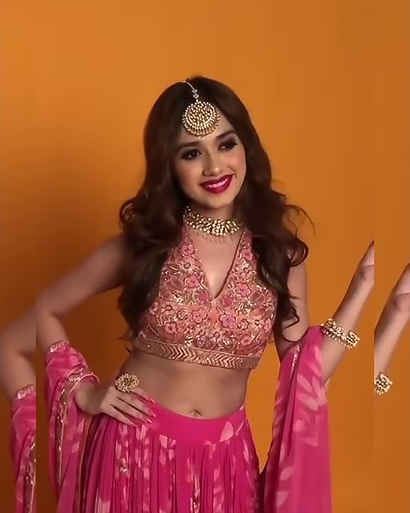 jannat zubair hot makeup photoshoot with navel and curve show navel show