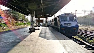 Twin Wdp3A Of Kalyan Shed With 22113 Ltt - Kochuveli Express Arriving At Thane