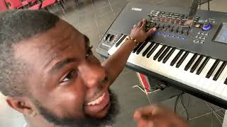 Learn Gospel reharmonisation techniques used by advanced piano players in key of F Piano Tutorial