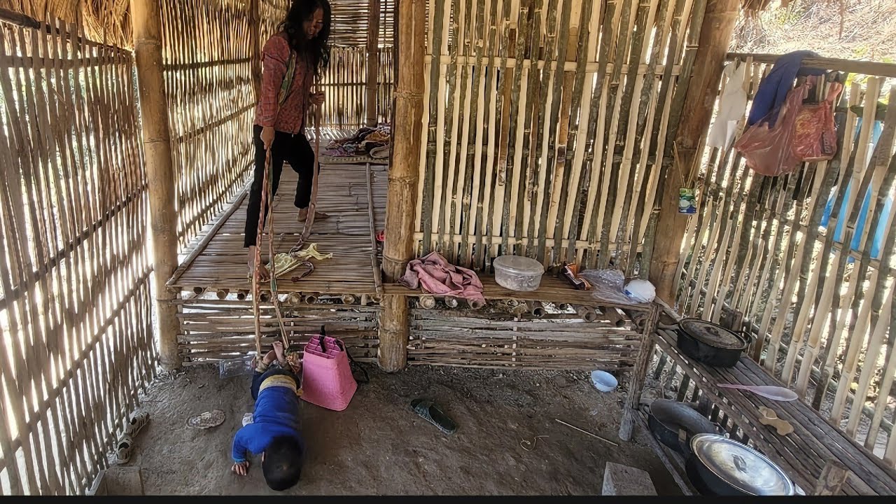 crazy mother goes to harvest bananas to sell to buy food for her and her sister