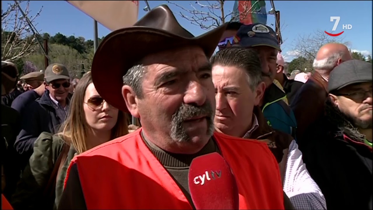 La defensa de la caza se planta frente a las Cortes y carga contra el ...