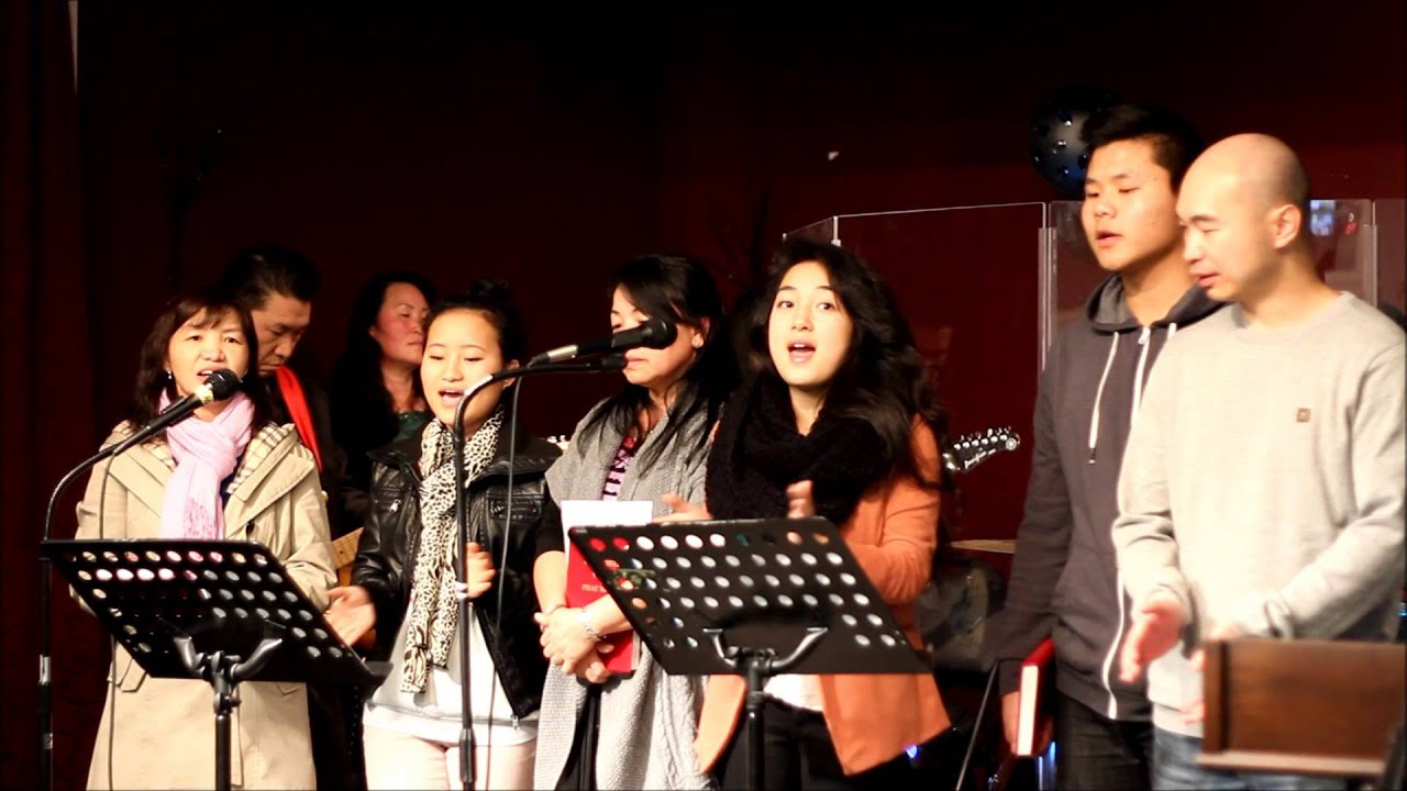 Western Hmong Mennonite Church Performs At The 2013 Mien Baptist Church Western hmong mennonite church performs at the 2013 mien baptist church