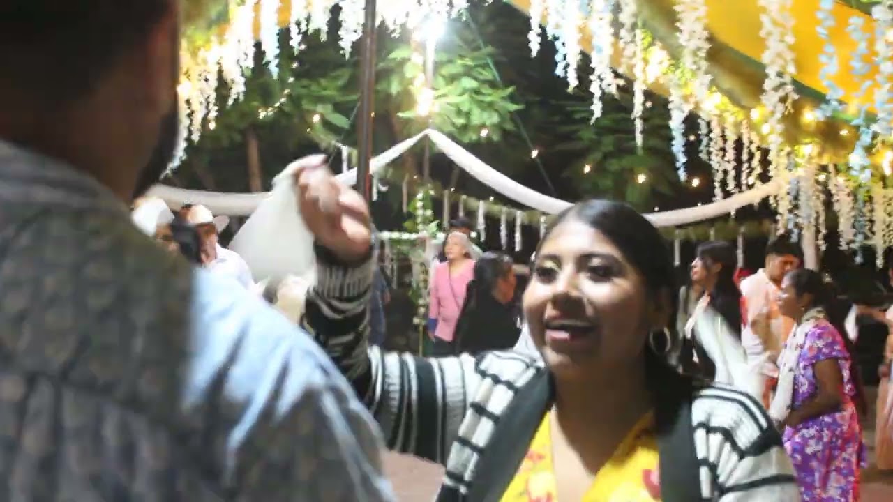 El pañuelo blanco  ( Daniel y Yesenia) en yutanduchi de Guerrero 23/04/2025