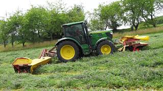 John Deere mit Pöttinger am Mähen des 2. Luzerne Schnitt 2020