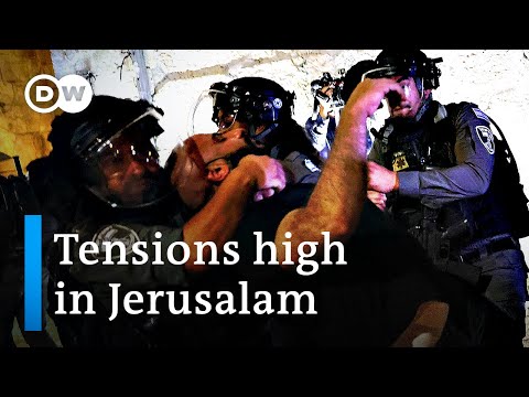 Protesters in Jerusalem call for peace after nightly clashes - DW News.