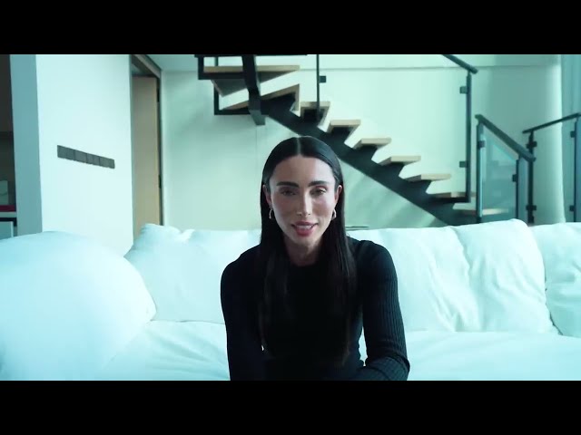 LinkedIn feed showing authentic comments and thoughtful social selling interactions