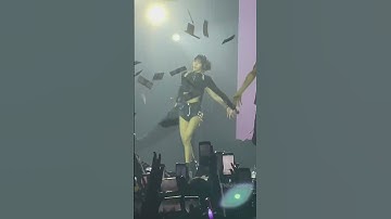 Thumbnail of Someone Drop some Money infront of Lisa at Manila concert 🤑#lisa #bornpink #blackpink #lisamoney