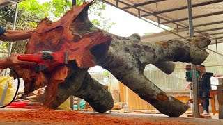 A Shocking Find In An Ancient Red Oak Stump // Woodworking Skills Can You Never Seen Before