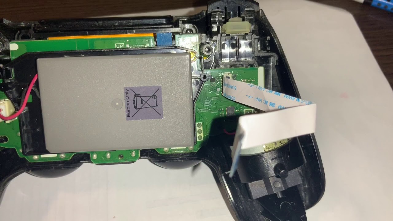 не заряжается геймпад ps4. контроллер заряда dualshock 4. кабель для джойстика ps3 днс. джойстик пс3 аккумулятор. индикатор зарядки джойстика ps4.