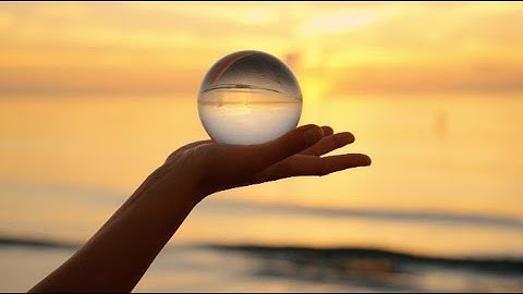 Sphere - Contact Juggling in 4K