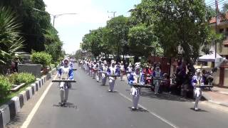 Gema Hasan Munadi Beji Pasuruan dalam Festival Drum Band Kirab 2014 di Sidoarjo