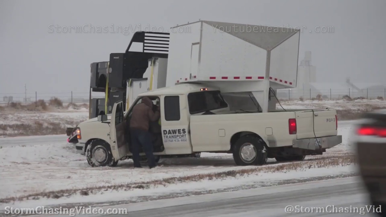 winter-storm-shuts-down-interstate-70-at-kansas-colorado-boarder