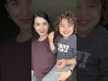 3-летний сын пробует сушёного краба в Японии — реакция бесценна! 🦀😂 #япония #челленджы