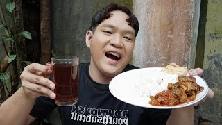MAKAN PAGI GUYS!!