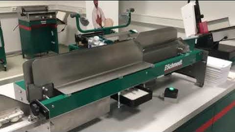 PraziGard endpapering machine