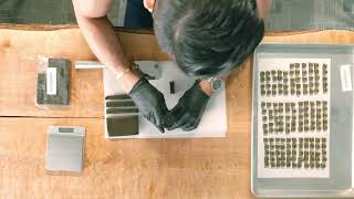 #makinghash #sitkagold #hashish Slicing the hash