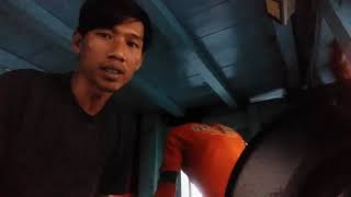 kapal cumi lari kena badai