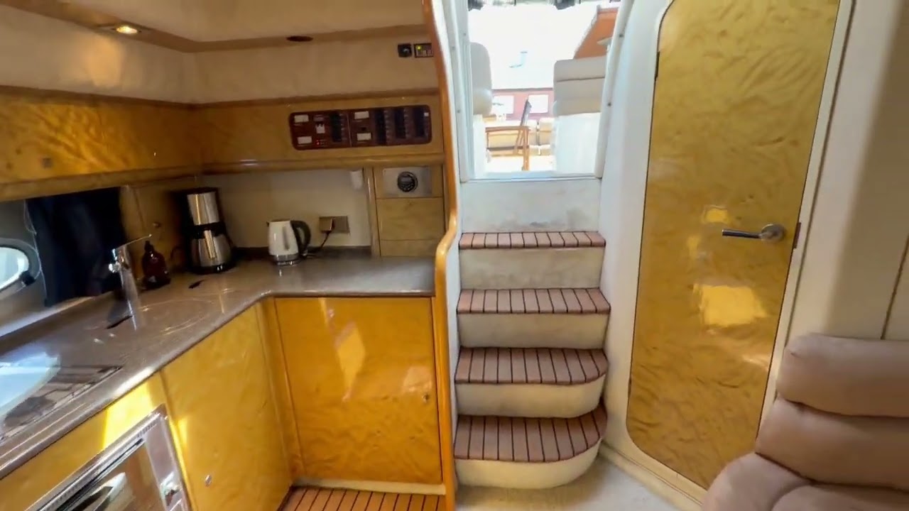 ⁣Princess V39 Motorboat for sale | Denmark | Scanboat