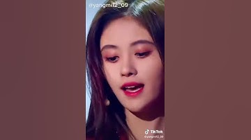 Cúc Tịnh Y múa hồng chiêu nguyện