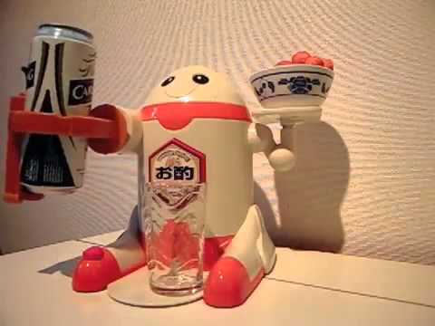 funny-japanese-robot-spills-beer....