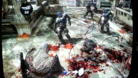 ►Gears of War 2 (GoW2) Glitches - Cloning Bodies 3.0 easy way - Runaway Chainsaw