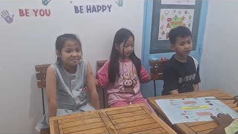 Tiếng Anh Giao Tiếp Phan Thiết: Nila, Lisa and Shin practice talking about The Possession verb