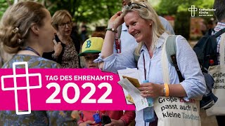 Ehrenamtstag 2022
Pfarrgemeinderatsvorsitzende, Engagierte bei Caritas, KAB und DJK oder Ehrenamtliche in der Krankenhaus- und Notfallseelsorge: Rund 470 Frauen und Männer, die sich in Pfarreien, Verbänden oder Einrichtungen des Ruhrbistums engagieren, haben sich am Samstag, 7. Mai, beim zweiten Ehrenamtstag des Bistums im Essener Grugapark getroffen. Ehrenamtstag 2022