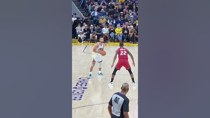 Steph Curry scores on Jimmy Butler, Kyle Lowry, and Bam Adebayo