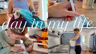 A Day in My Life 🧶 Yarn Dying, Knitting & Journaling | Cozy Vlog
