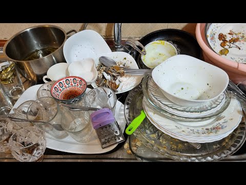 Dishwashing – Foam It Up Gently, Clear the Kitchen Clutter Completely
