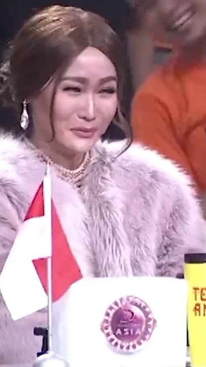 BUNDA INUL SERTA PENONTON TERSENYUM MANIS DAN BERGOYANG KETIKA PENYANYI DANGDUT INI TAMPIL #trending