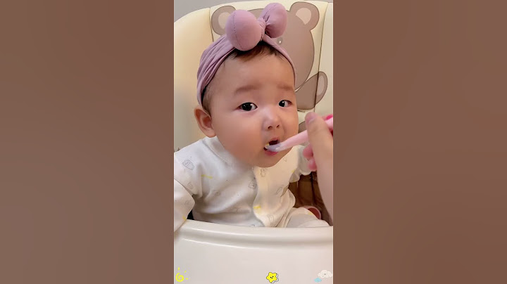 Make Feeding Fruits a Breeze with the Baby Fruit Feeding Spoon! #babycare #babyfood
