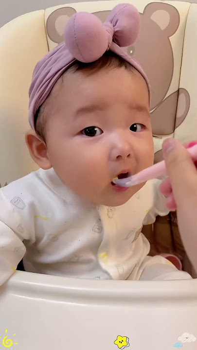 Make Feeding Fruits a Breeze with the Baby Fruit Feeding Spoon! #babycare #babyfood