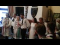 Capture de la vidéo Tanzgruppe Der Siebenbürger Sachsen Aus Bayern In Hermannstadt (Sibiu) Im Restaurant Hermania 2016
