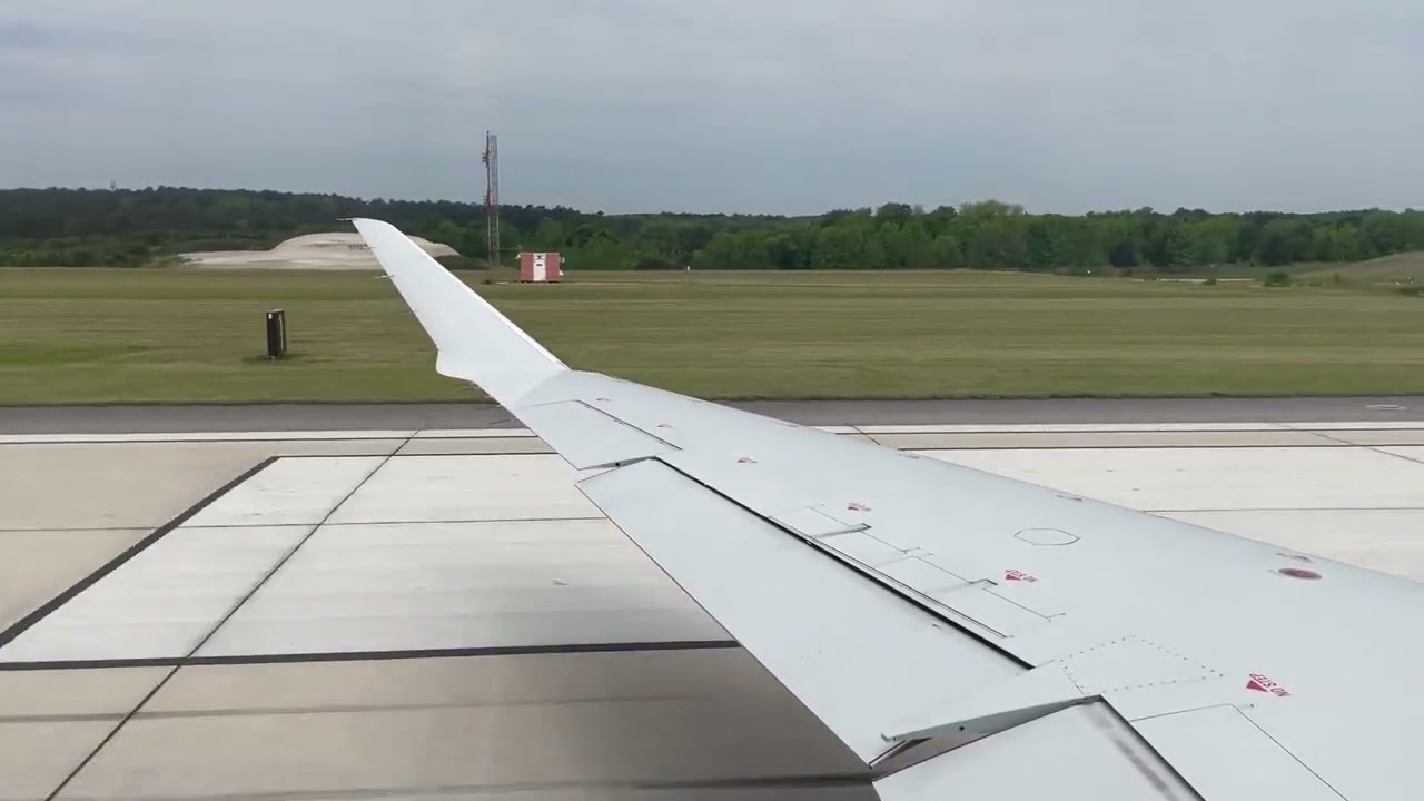 Cloudy Takeoff from Raleigh | American Airlines | Bombardier CRJ-900 | RDU