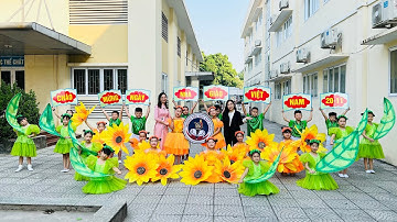 Giải nhất khối 3- Múa Thầy cô cho em những ước mơ (Lớp 3A1 Tiểu học Bát Tràng)