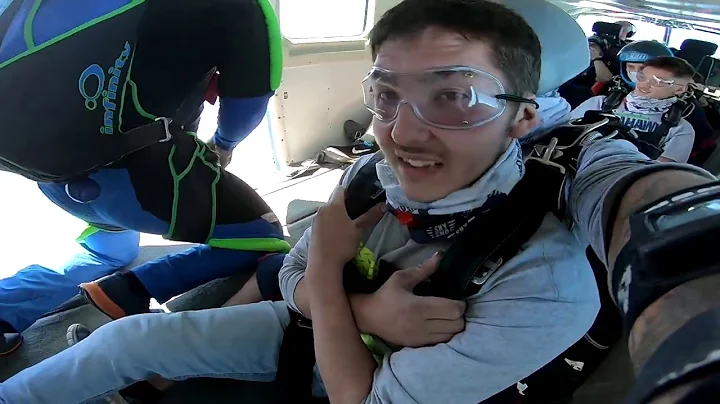 Robert Nims's Tandem skydive!