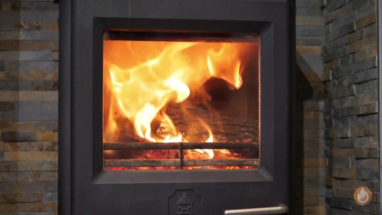 How to light a modern Multi-fuel Stove (Woodwarm Firegem) - YouTube