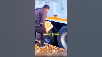 Cách xử lý thông minh giúp xe tải thoát khỏi cát lún