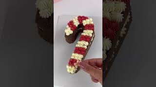 How to make a Christmas Candy Cane cake with buttercream cakedecorating christmascake