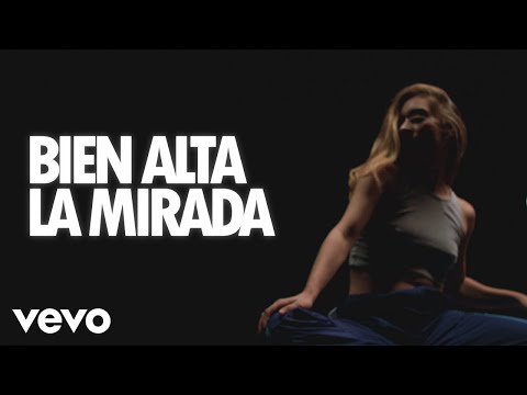 Amaral - Bien Alta la Mirada (Lyric Video)
