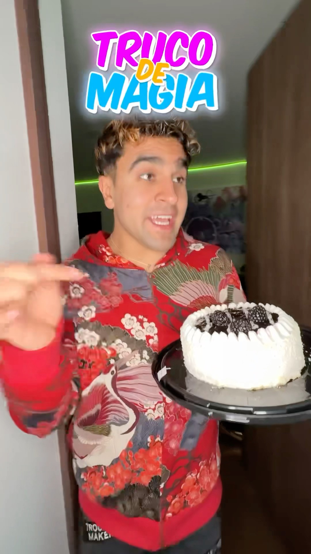 (BROMA) Estrella un pastel sin manchar ????