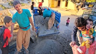 Download Lagu AfsanehandJahanbakhsh'sgrand welcome forHussein'sreturn:Hussein'shelpin clearing the dirt rom thecar MP3 Download Lagu AfsanehandJahanbakhsh'sgrand welcome forHussein'sreturn:Hussein'shelpin clearing the dirt rom thecar MP3
