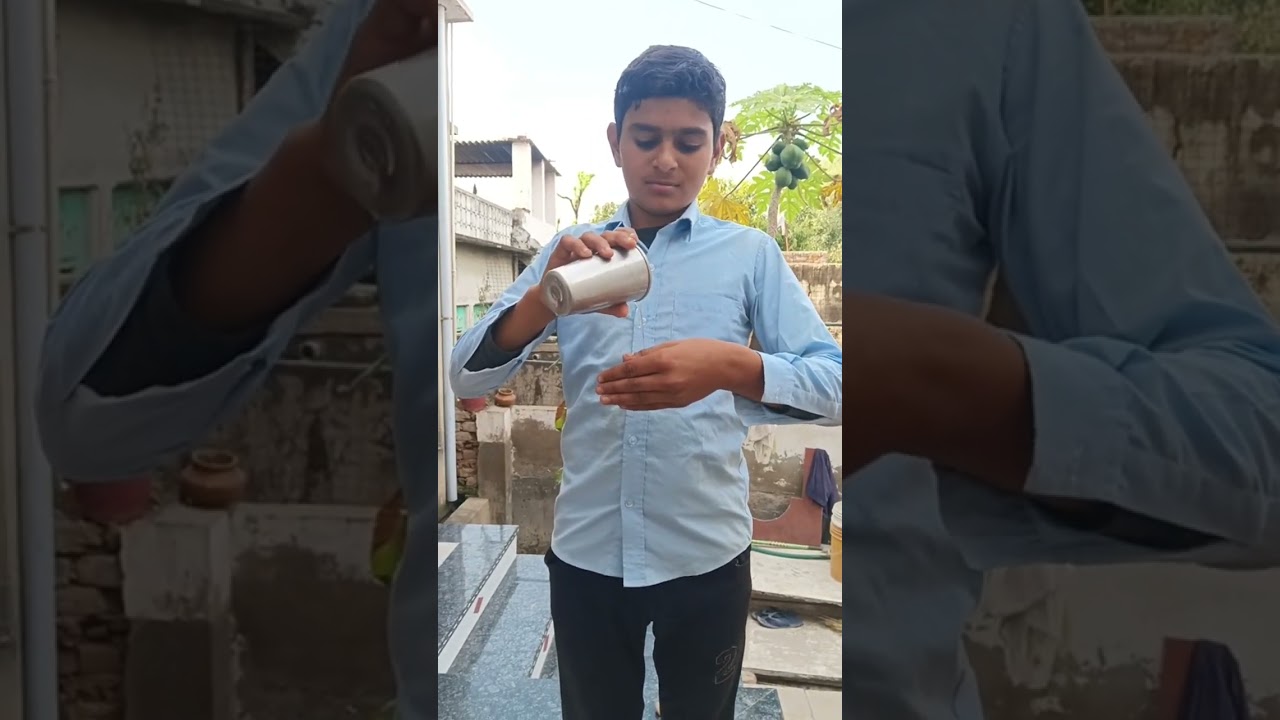 water magic hand shorts 