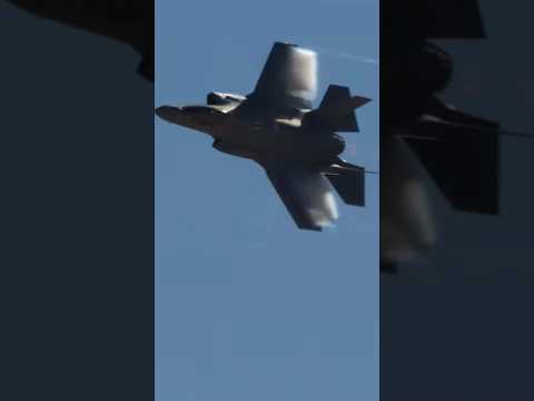 【三沢基地航空祭当日特集！】かっこよすぎF-35超高速パス！これなら航空自衛隊の規定内で出来るのでは！？アメリカ空軍デモチーム