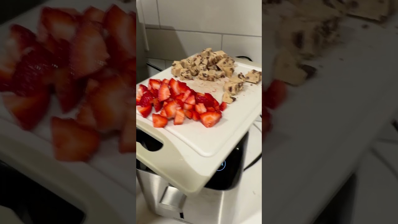 Homemade frozen yogurt 