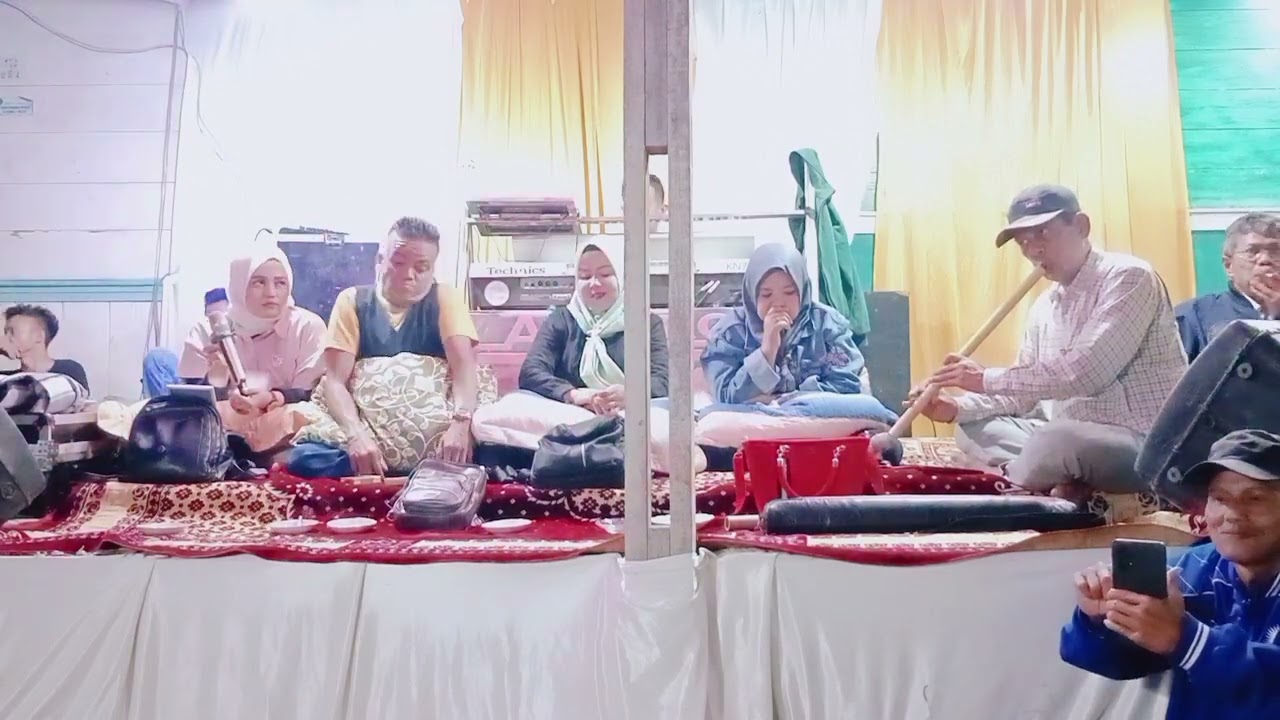 di agiah ciek dpek duo lagu 👍 basamo sri pdng data  🙏 yana s 7 🤣 widia padng data  😂 man  panjang 👍