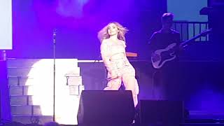 Sabrina Carpenter - Feels Like Loneliness live